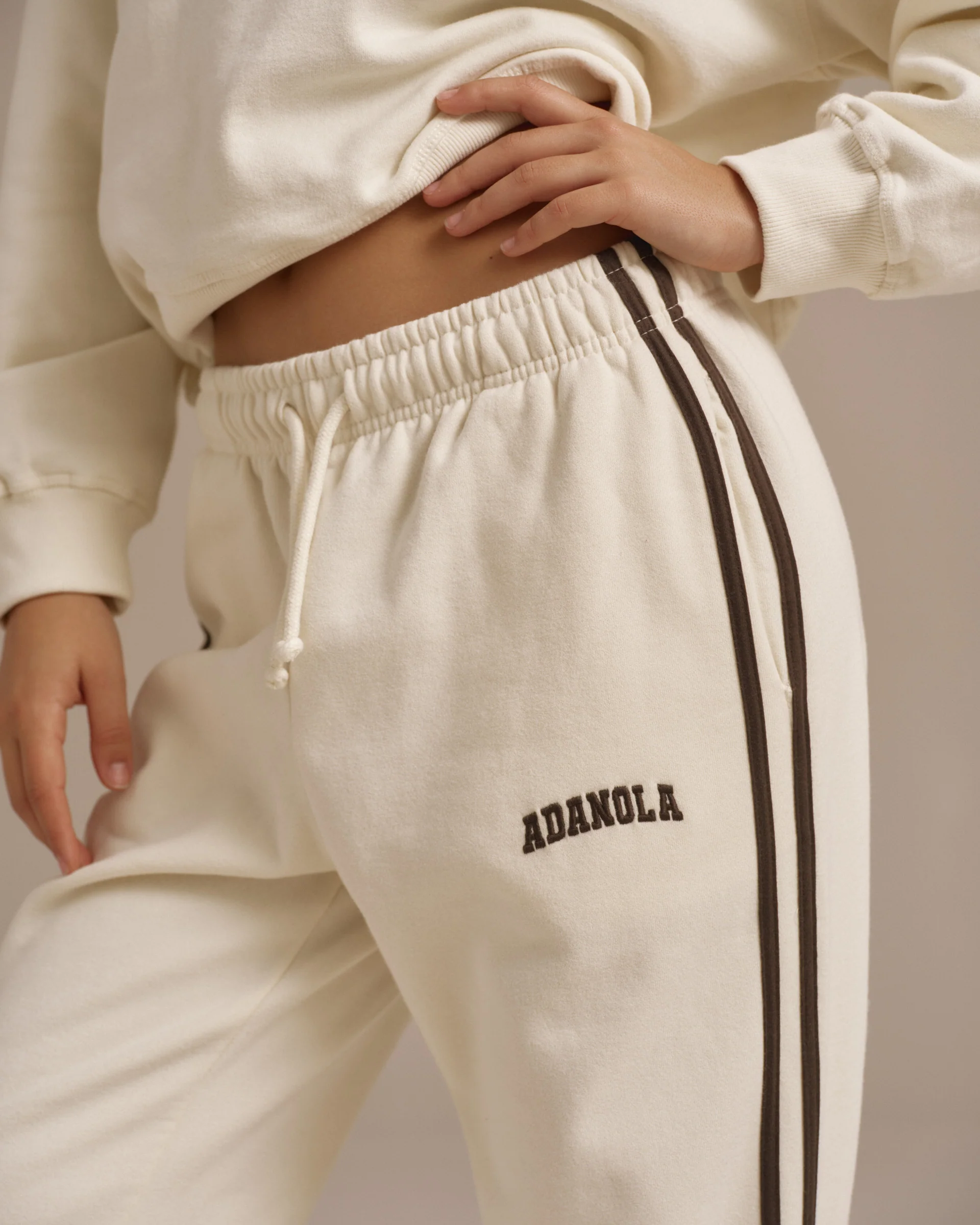 Varsity Loose Fit Sweatpants - Marshmallow White/Coffee Bean - Image 3