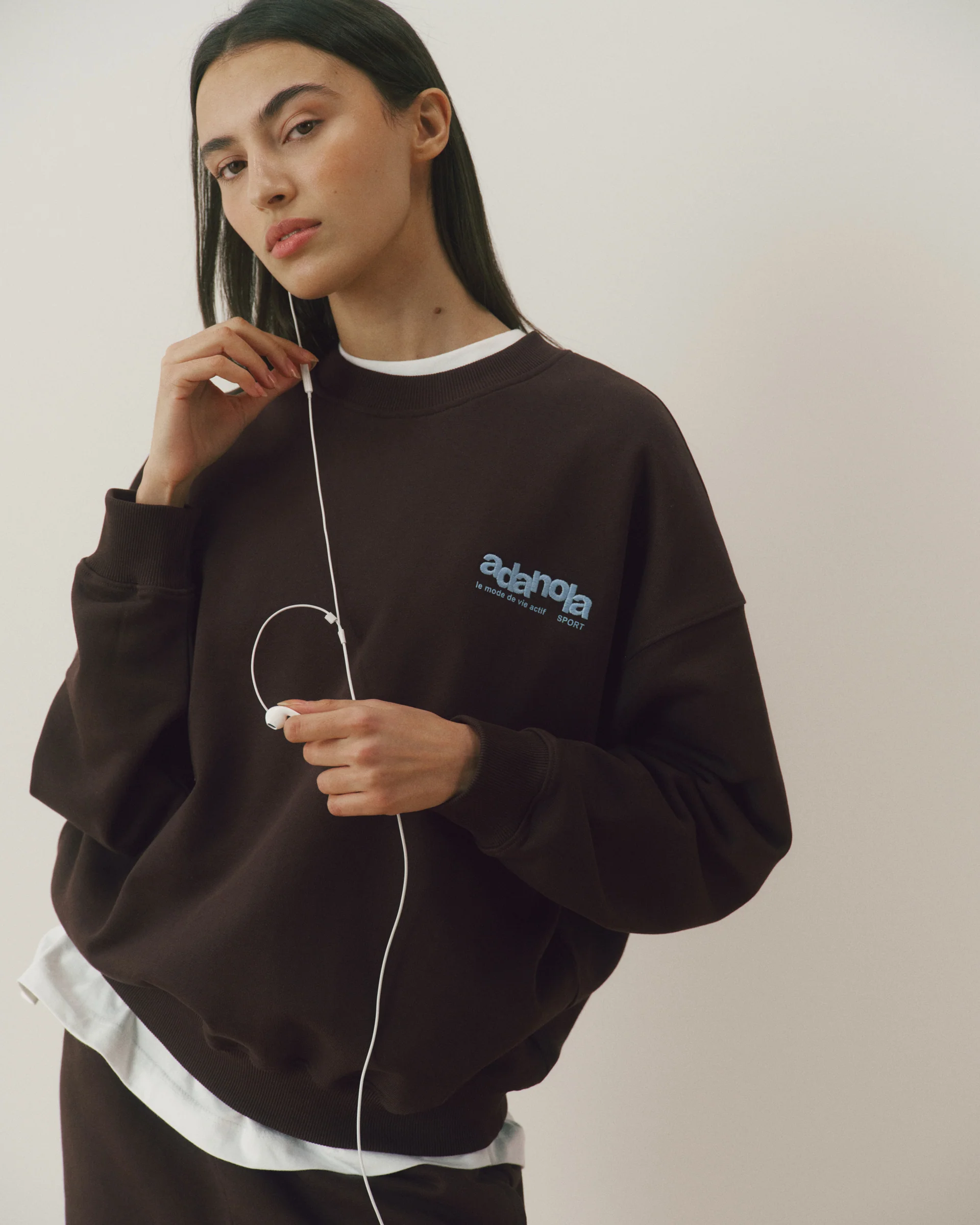 Le Mode De Vie Oversized Sweatshirt - Coffee Bean/Airy Blue - Image 3