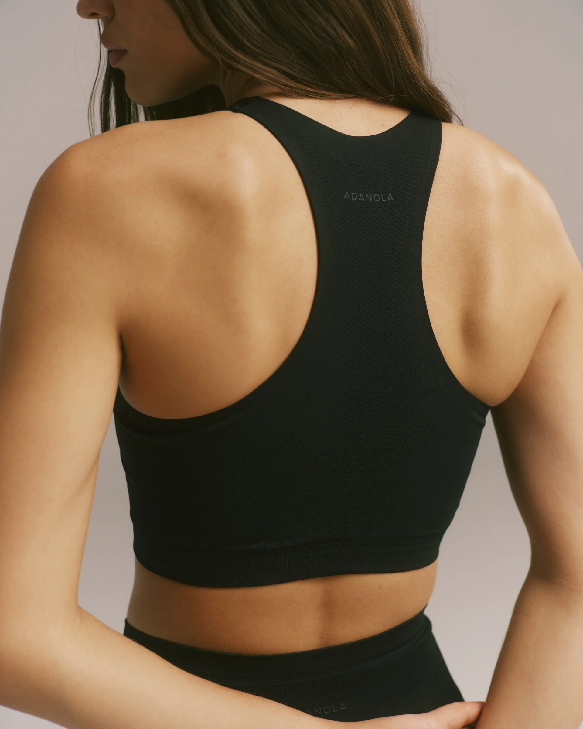 Seamless Racer Tank Bra - Black - Image 3