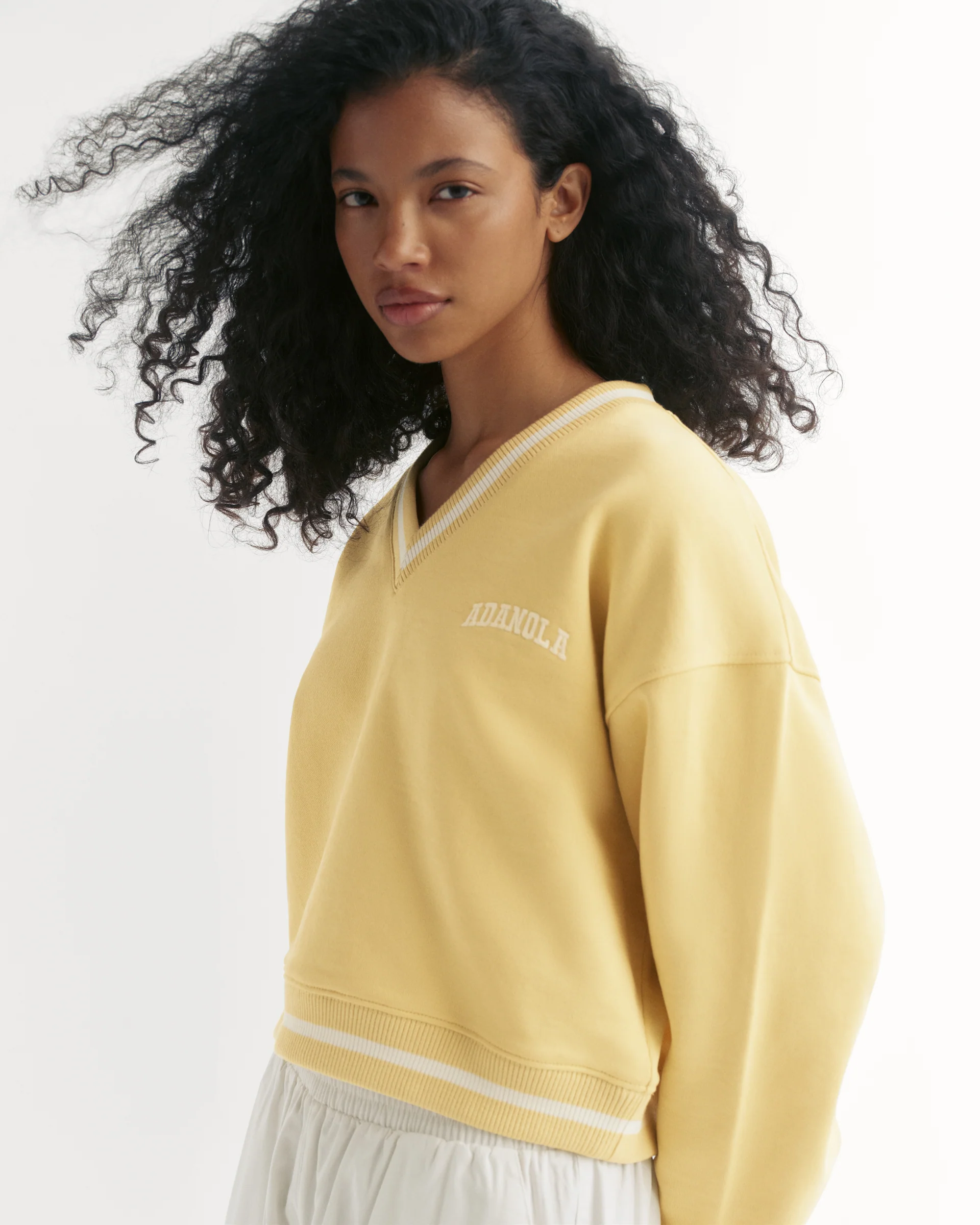 V Neck Contrast Sweatshirt - Butter Yellow/Marshmallow White - Image 4